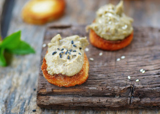 Картинка еда бутерброды +гамбургеры +канапе чечевичный паштет гренка