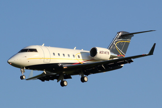 Обои картинки фото bombardier challenger 601, авиация, пассажирские самолёты, полёт, авиалайнер