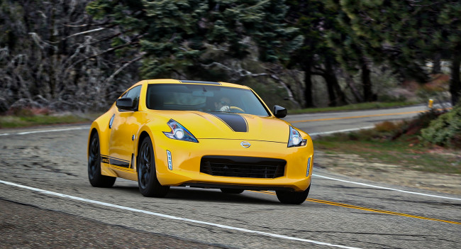 Обои картинки фото nissan 370z heritage edition 2018, автомобили, nissan, datsun, 2018, edition, heritage, 370z