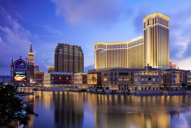 Обои картинки фото venetian hotel and casino,  cotai,  macau, города, макао , китай, небоскребы