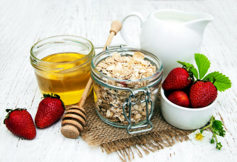 Картинка еда мюсли +хлопья клубника молоко мед хлопья