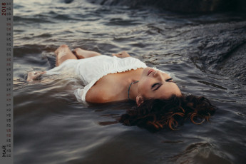 Картинка календари девушки водоем