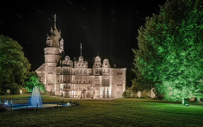Обои картинки фото города, - дворцы,  замки,  крепости, резиденция, герцогского, замка, детмольд, в, северном, рейне-вестфалии, ночью, германия