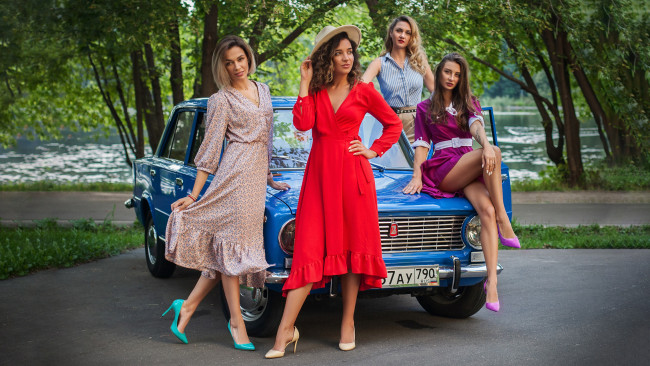 Обои картинки фото автомобили, -авто с девушками, ваз