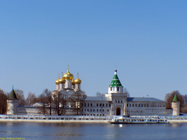 Обои картинки фото кострома, вид, на, ипатиевский, монастырь, города, православные, церкви, монастыри