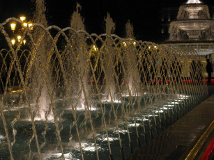 Картинка города фонтаны