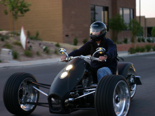 Картинка мотоциклы трёхколёсные