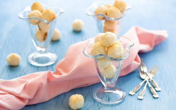 Картинка еда пирожные кексы печенье бокалы салфетка