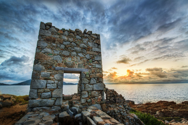 Обои картинки фото природа, побережье, море, развалины, стена