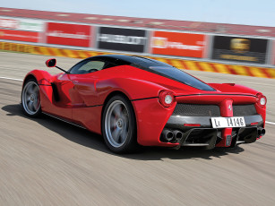 Картинка спорт автоспорт скорость красный laferrari трек гонка