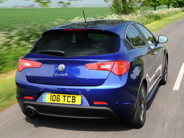 Обои картинки фото автомобили, alfa romeo, alfa, romeo, giulietta, sportiva, uk-spec, 940, 2014г, синий