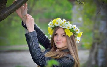 Картинка девушки -unsort+ блондинки девушка венок взгляд весна