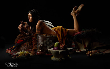 Картинка кино+фильмы da+vinci`s+demons девушка фрукты взгляд