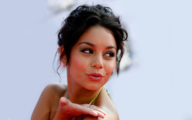 Обои картинки фото vanessa hudgens, девушки, девушка, лицо, портрет, модель, vanessa, hudgens