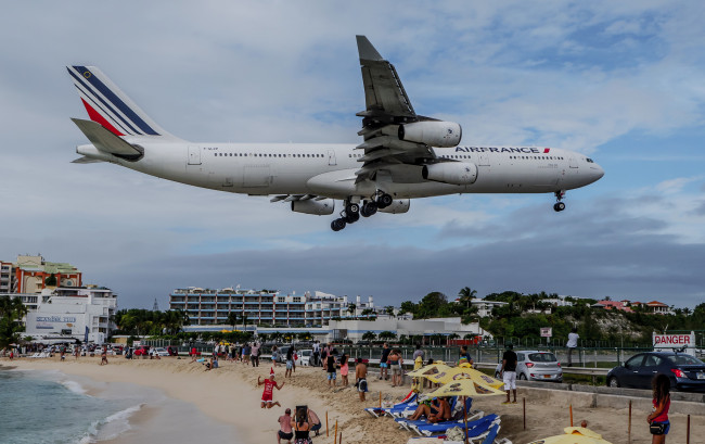 Обои картинки фото авиация, пассажирские самолёты, авиалайнер