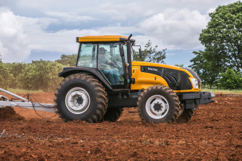 Картинка техника тракторы valtra