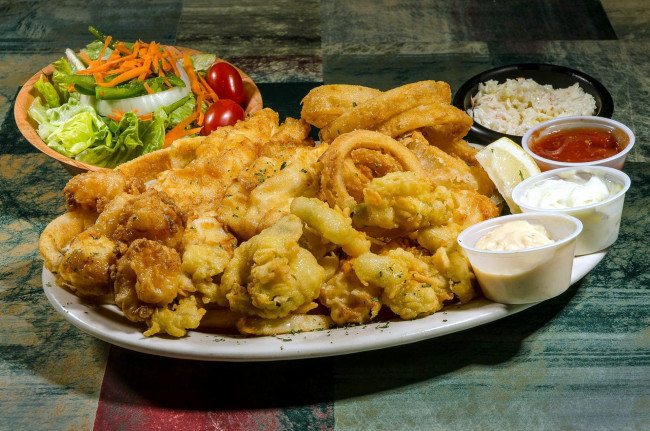 Обои картинки фото еда, рыбные блюда,  с морепродуктами, рыба, кальмар