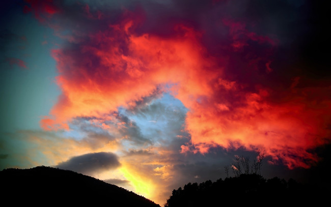 Обои картинки фото природа, восходы, закаты, горы, небо, облака, закат