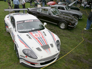 Картинка aston martin автомобили выставки уличные фото