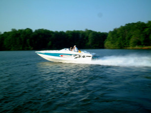 Картинка корабли моторные лодки