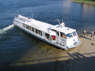 Картинка корабли теплоходы скоростное судно енисей дивногорск