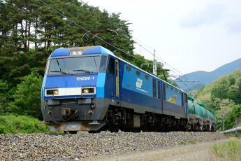 Картинка техника локомотивы горы деревья