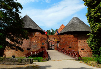 Картинка польша замок мендзыжеч города дворцы замки крепости