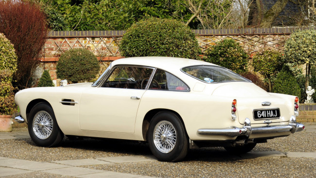 Обои картинки фото aston, martin, bd4, автомобили, ltd, элитные, великобритания