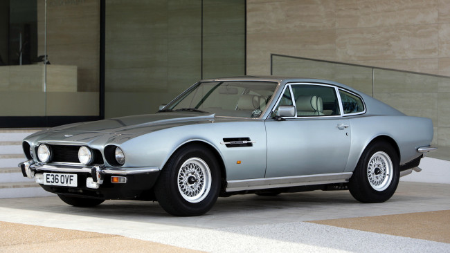 Обои картинки фото aston, martin, v8, saloon, автомобили, ltd, элитные, великобритания