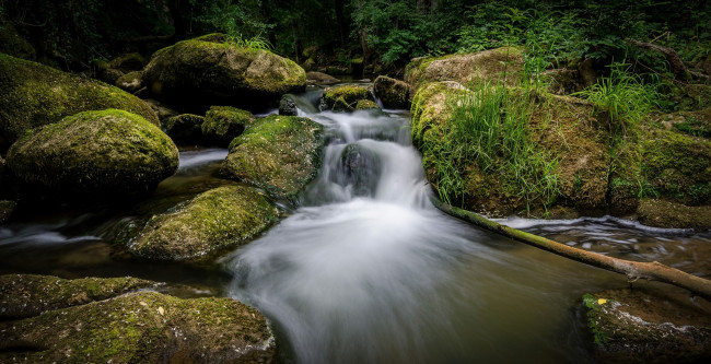 Обои картинки фото природа, реки, озера, река, лес, водопад