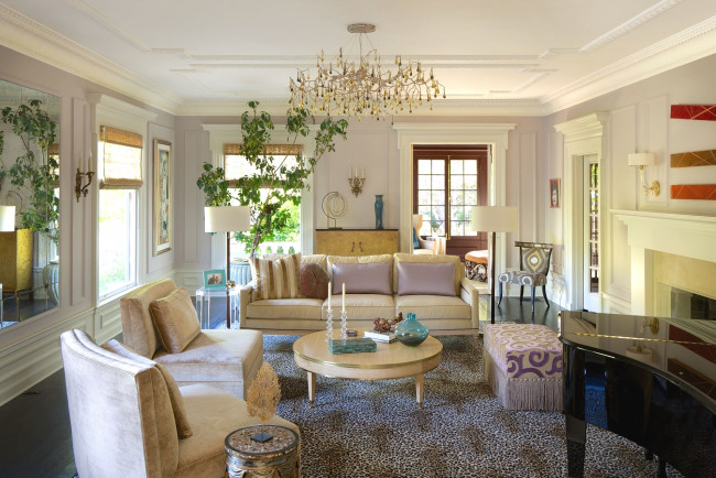 Обои картинки фото интерьер, гостиная, люстра, кресла