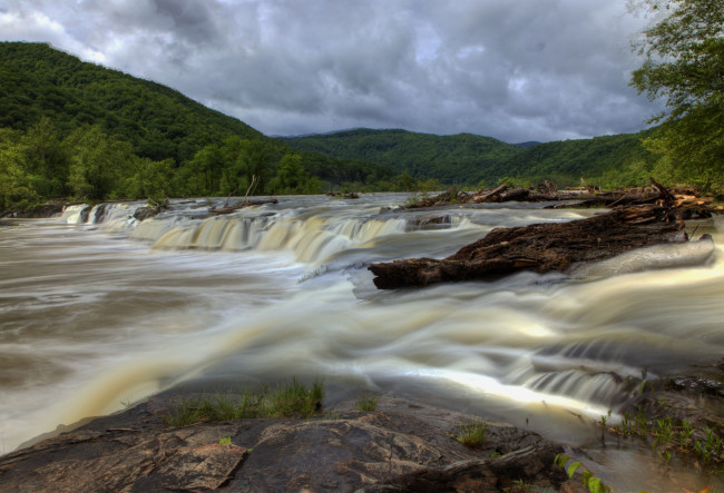 Обои картинки фото природа, водопады, лес, водопад, река