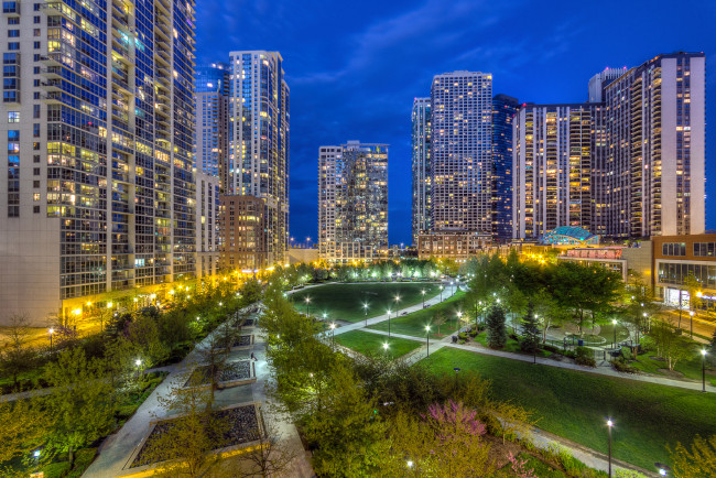 Обои картинки фото lakeshore east, города, Чикаго , сша, огни, сквер, ночь, здания