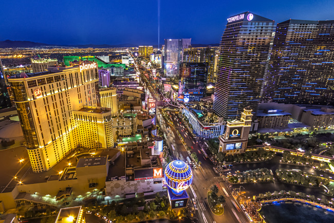 Обои картинки фото strip,  looking south, города, лас-вегас , сша, казино, трасса, огни, ночь, отели