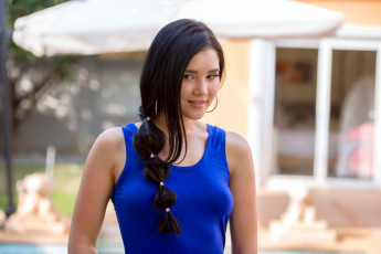 Картинка девушки malena+fendi коса