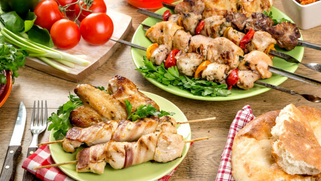 Обои картинки фото еда, шашлык,  барбекю, овощи, хлеб