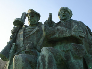 Картинка новороссийск города памятники скульптуры арт объекты