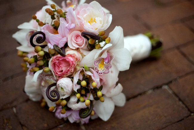 Обои картинки фото цветы, букеты, композиции, орхидеи, розы, свадебный, букет