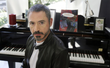 Картинка мужчины robert downey jr