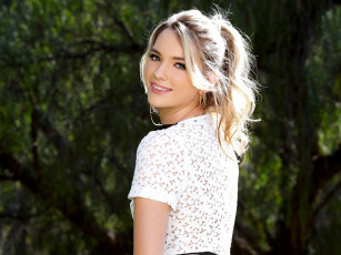 Картинка kenna+james девушки улыбка блузка деревья модель блондинка