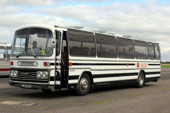 Картинка автомобили автобусы транспорт пассажирский