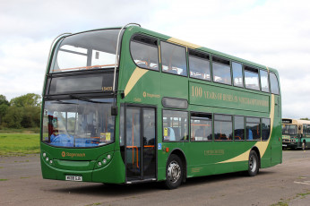 Картинка автомобили автобусы транспорт пассажирский