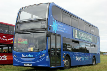 Картинка автомобили автобусы транспорт пассажирский