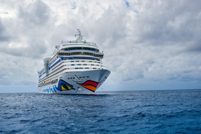 Обои картинки фото корабли, лайнеры, круиз, лайнер