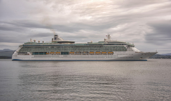 Обои картинки фото mv brilliance of the seas, корабли, лайнеры, лайнер, круиз