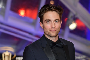 Картинка мужчины robert+pattinson актер лицо костюм