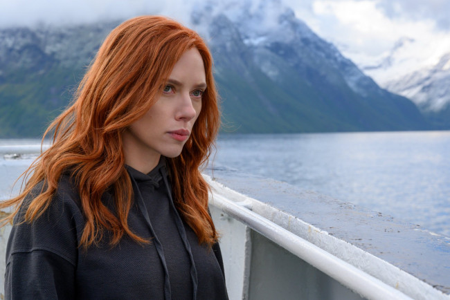 Обои картинки фото black widow ,  2021 , кино фильмы, black widow, черная, вдова, фантастика, боевик, cкарлетт, йоханссон, кадры, из, фильма, триллер, наташа, романофф