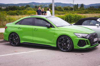 Картинка автомобили выставки+и+уличные+фото автомобиль аudi rs обвес мужчины люди женщины вид сбоку