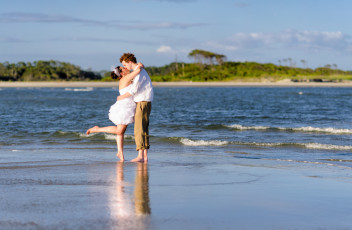 Картинка разное мужчина+женщина поцелуй пара море побережье