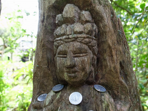 Обои картинки фото разное, рельефы, статуи, музейные, экспонаты, дерево